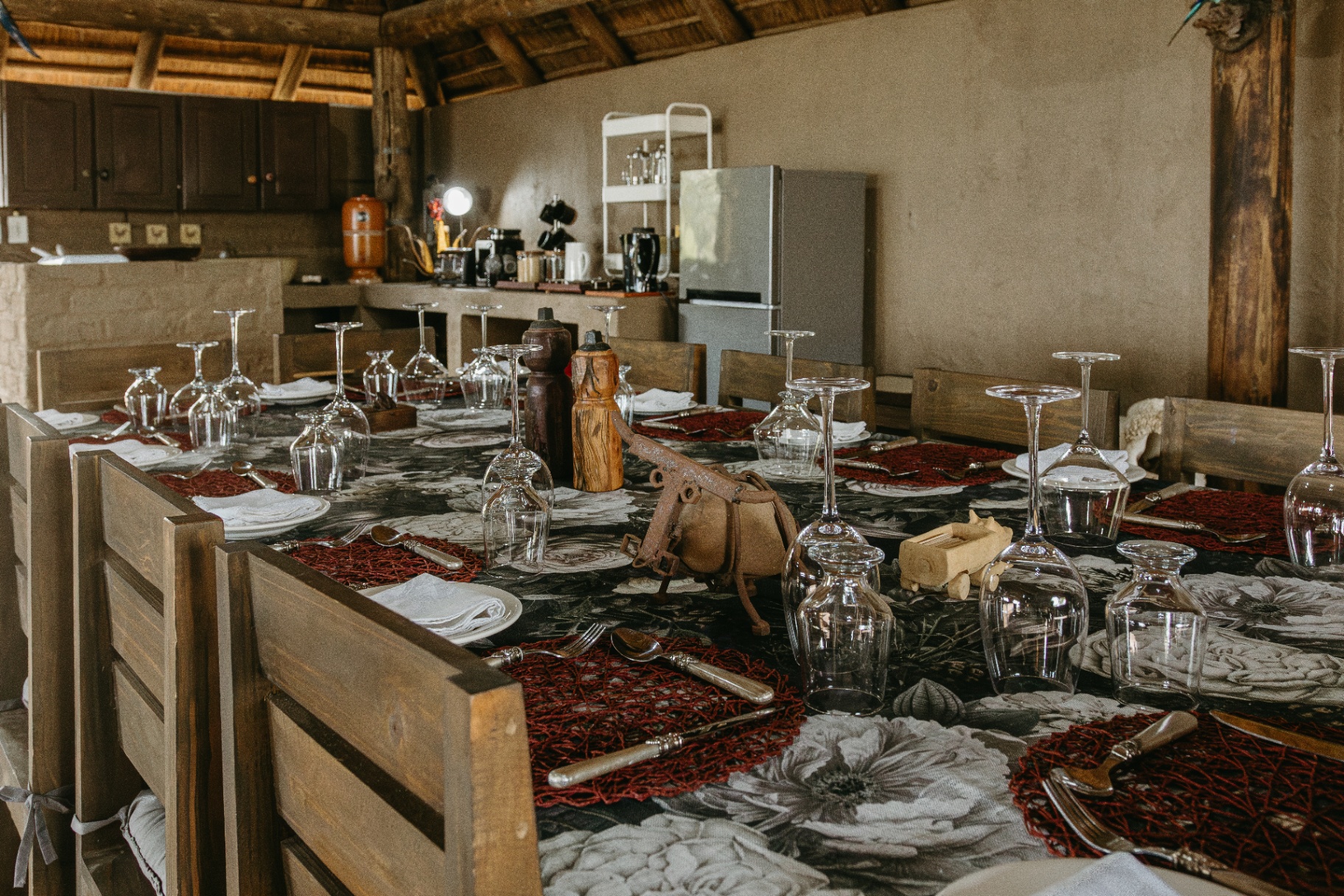 Rustic dining table detail at Gold Valley Lodge